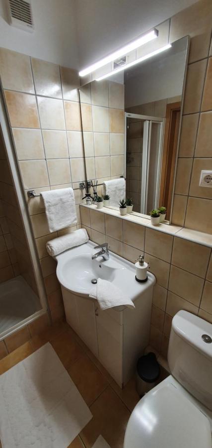 Sunset Wellness Apartman Zalakaros Lägenhet Exteriör bild